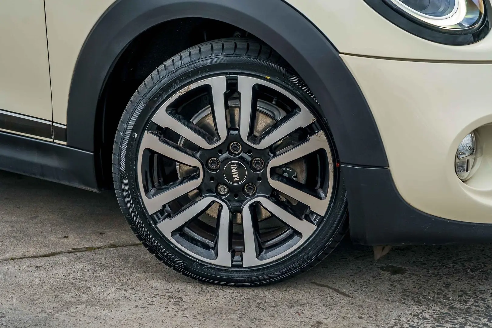 2019 MINI Hatch Gallery Image 21