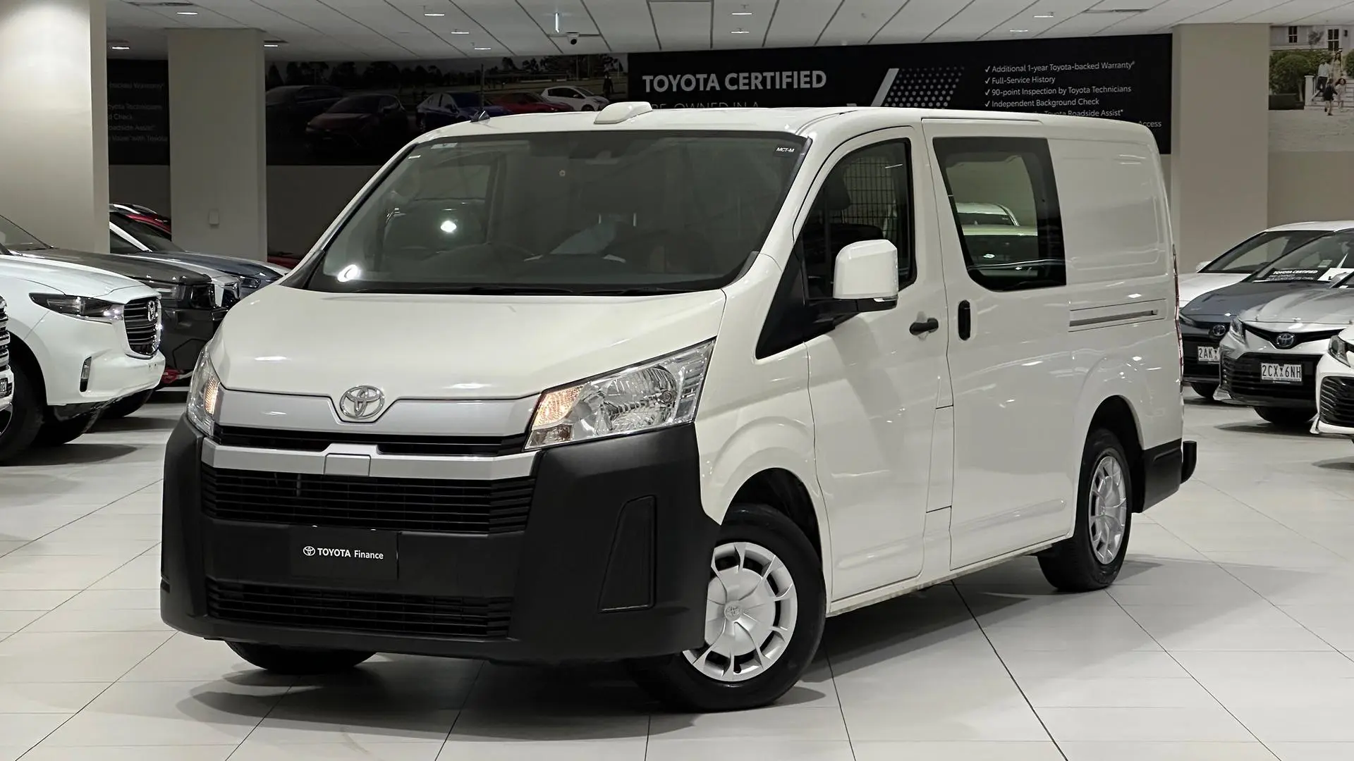 2021 Toyota Hiace Gallery Image 5