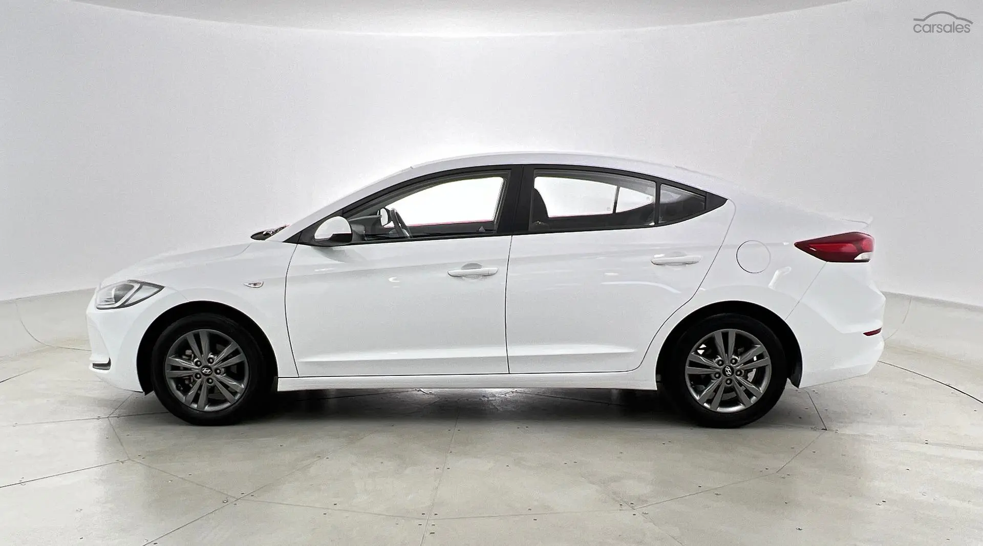 2018 Hyundai Elantra Image 8