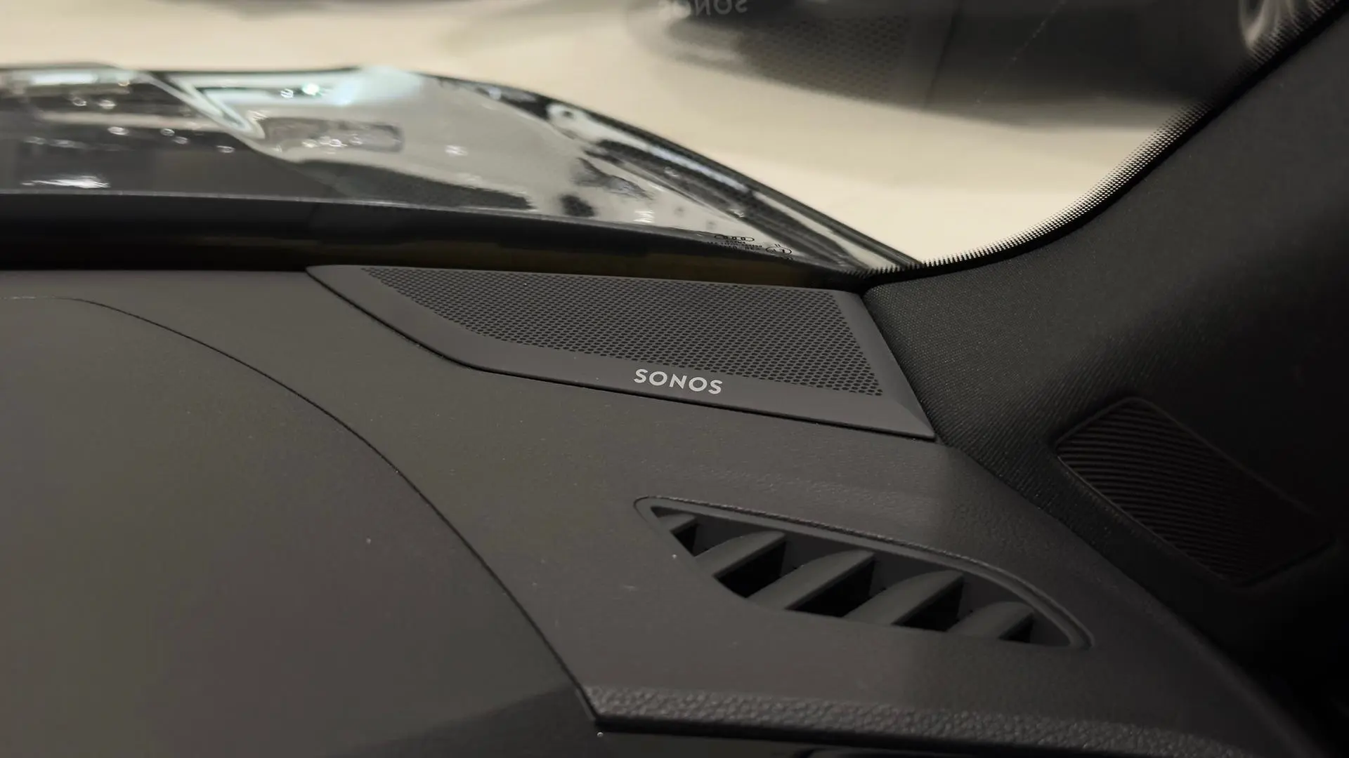 2022 Audi Q3 Gallery Image 24