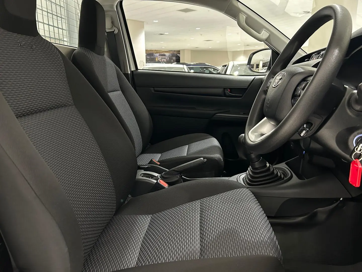 2024 Toyota Hilux Gallery Image 14