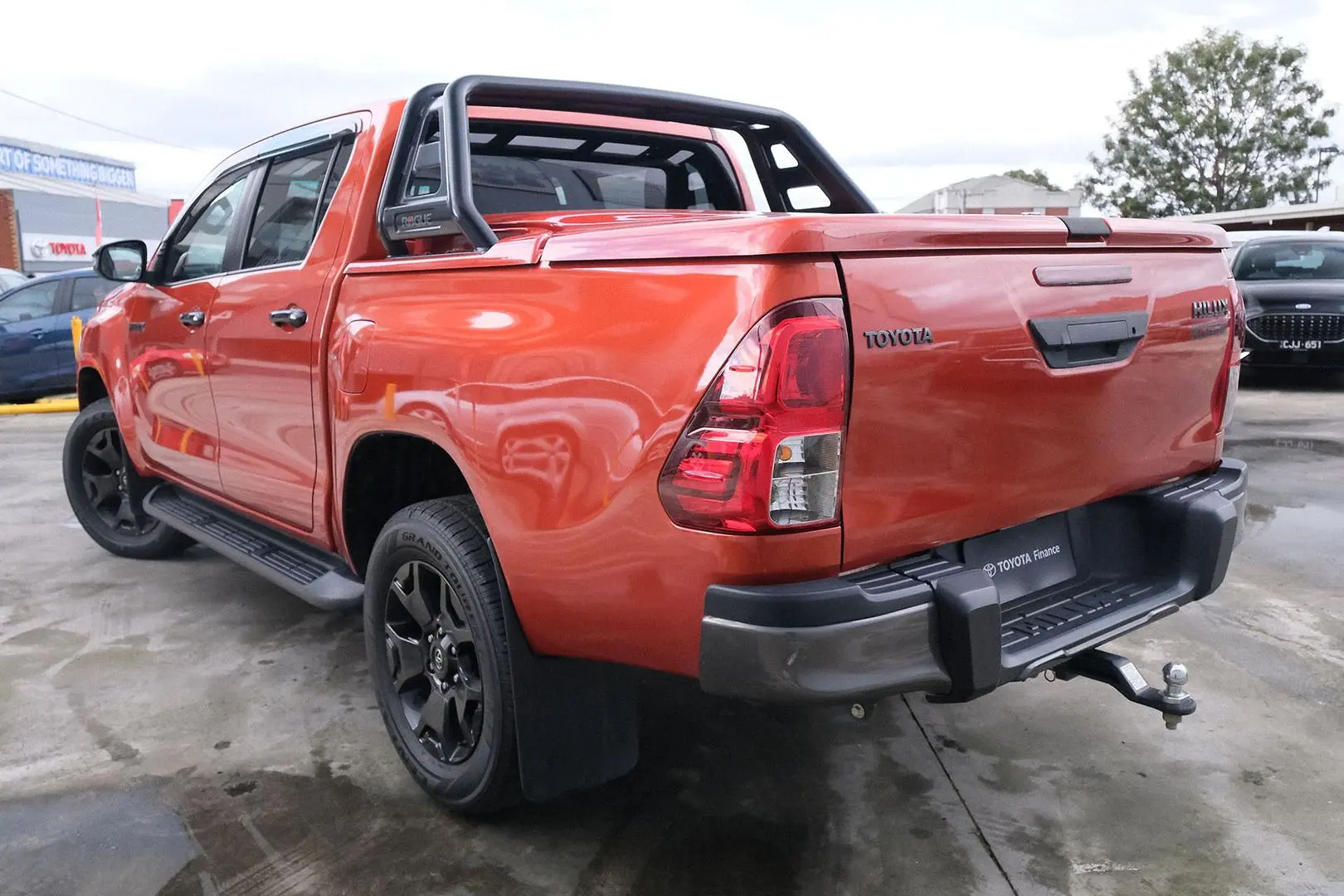 2020 Toyota Hilux Gallery Image 2