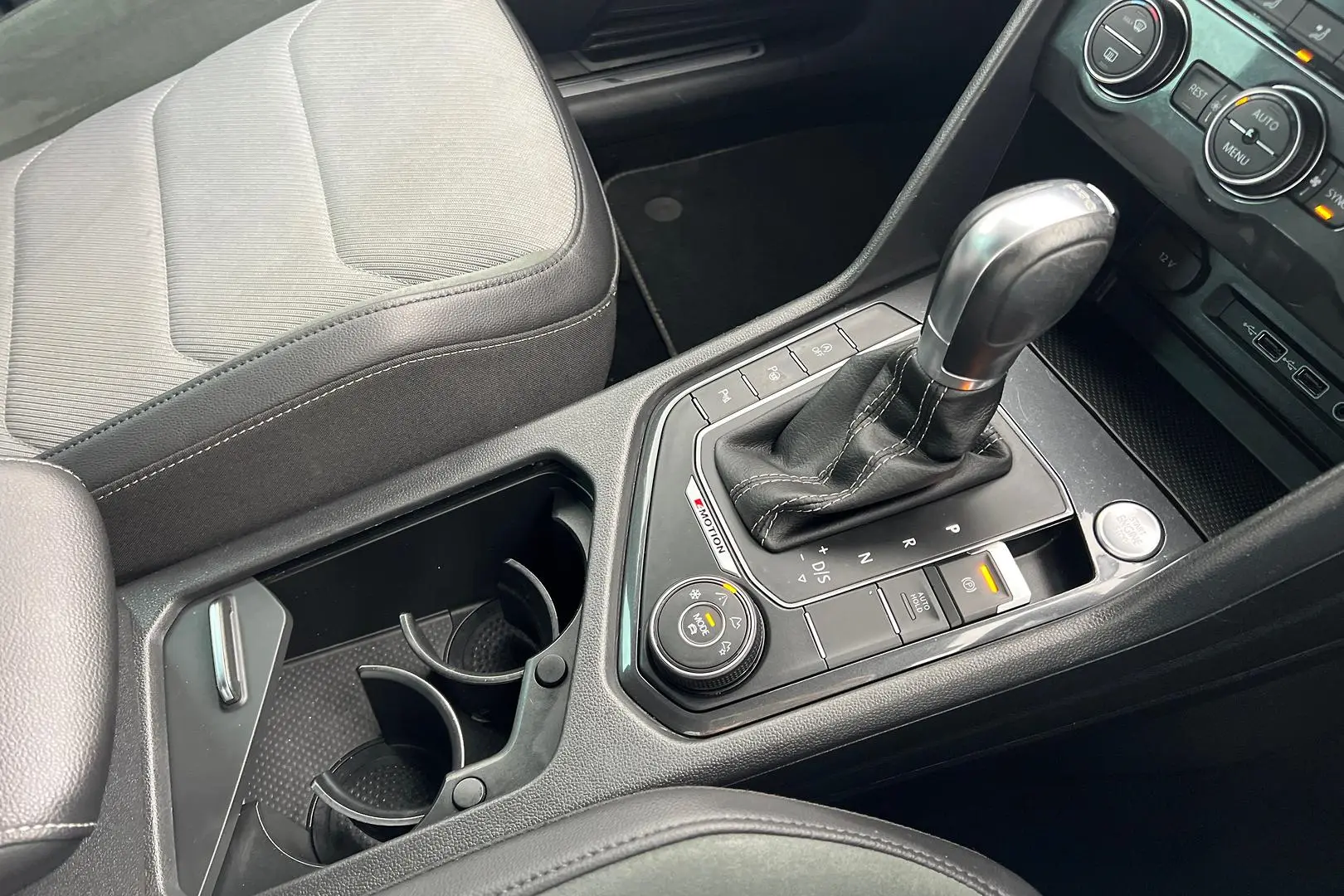 2019 Volkswagen Tiguan Gallery Image 16