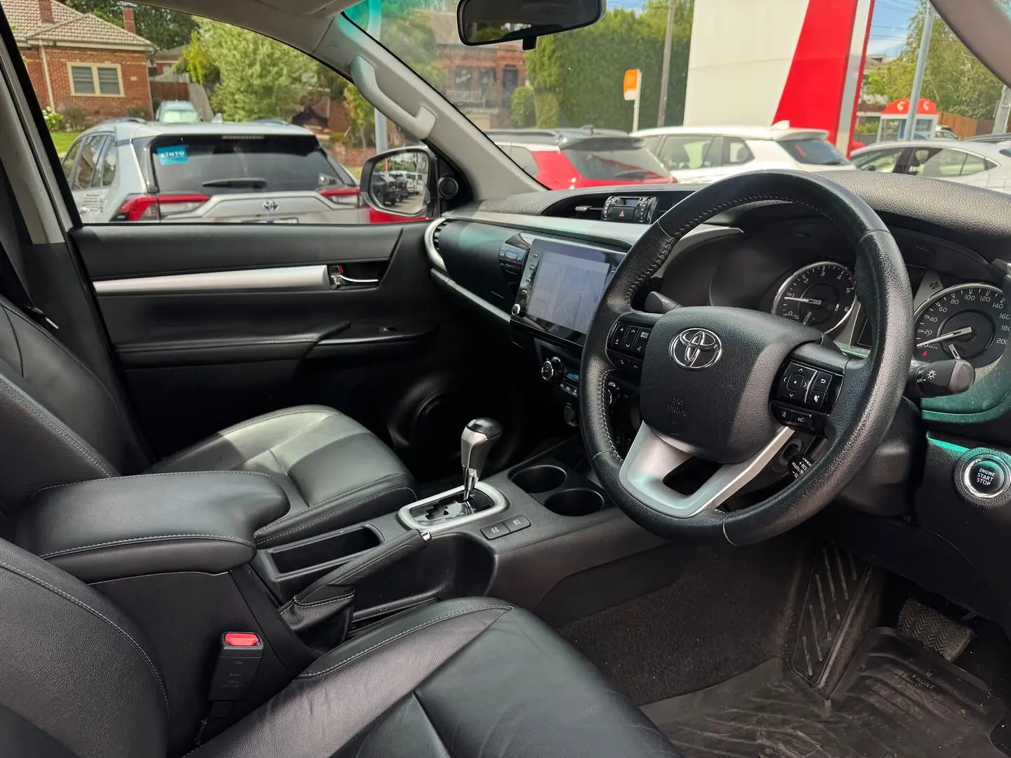 2020 Toyota Hilux Gallery Image 13