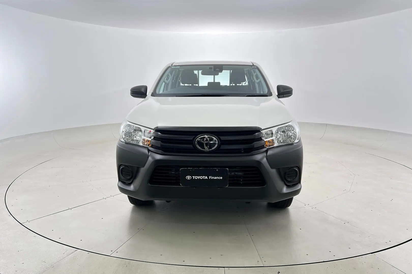 2022 Toyota Hilux Gallery Image 6