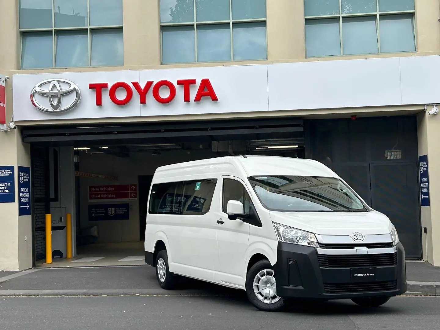 2019 Toyota Hiace Gallery Image 2