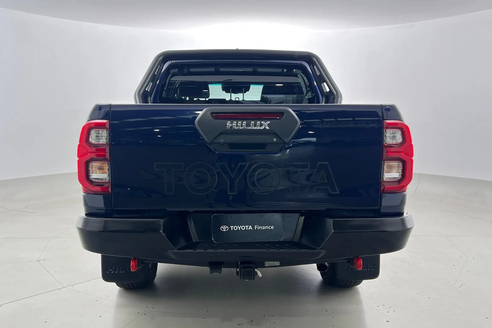 2022 Toyota Hilux Gallery Image 6