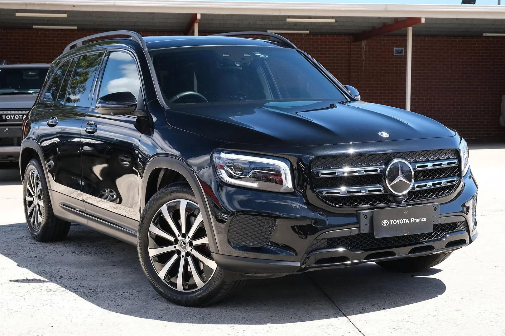 2021 Mercedes-Benz Glb-Class Gallery Image 1