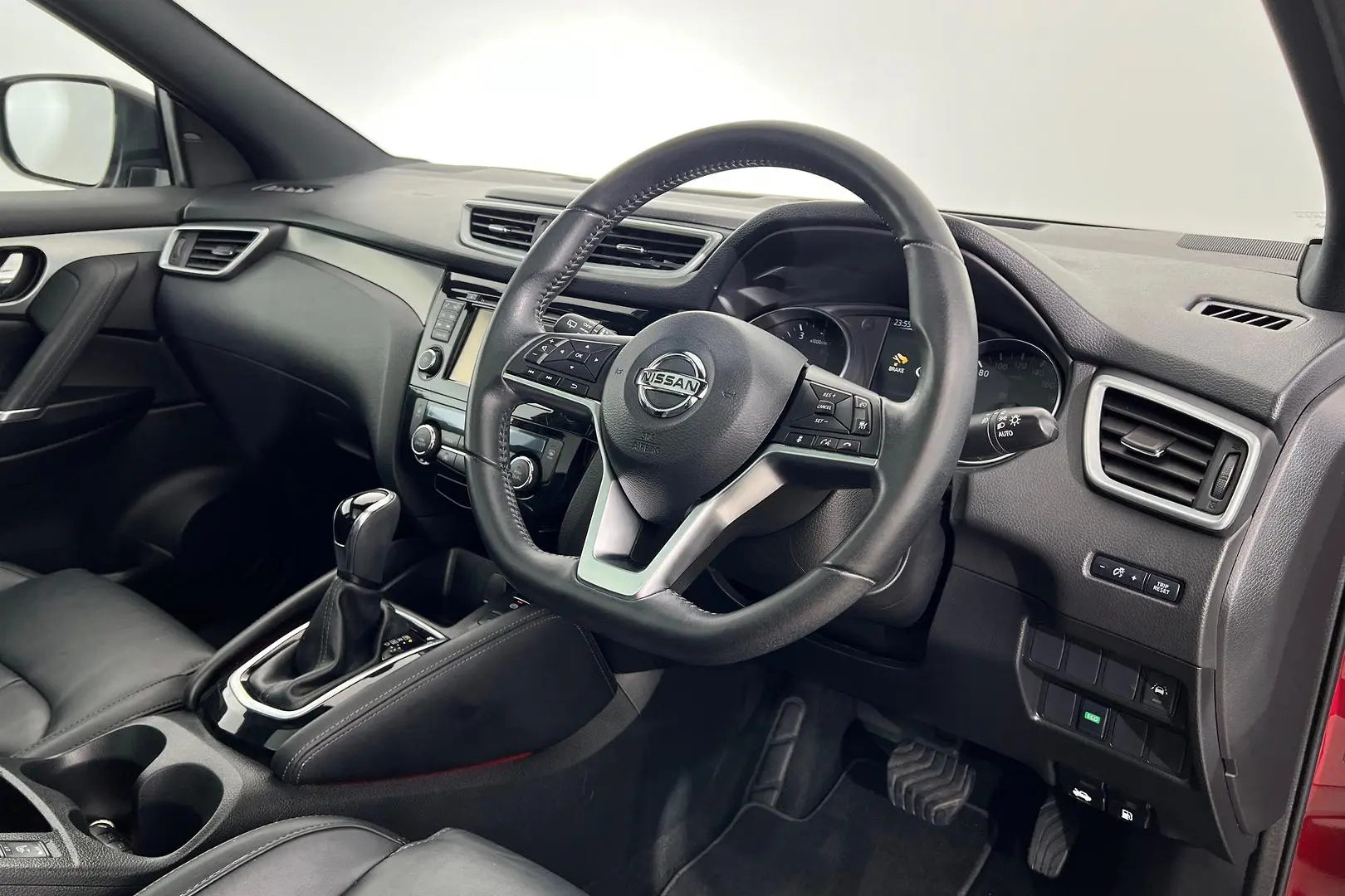 2019 Nissan Qashqai Gallery Image 3