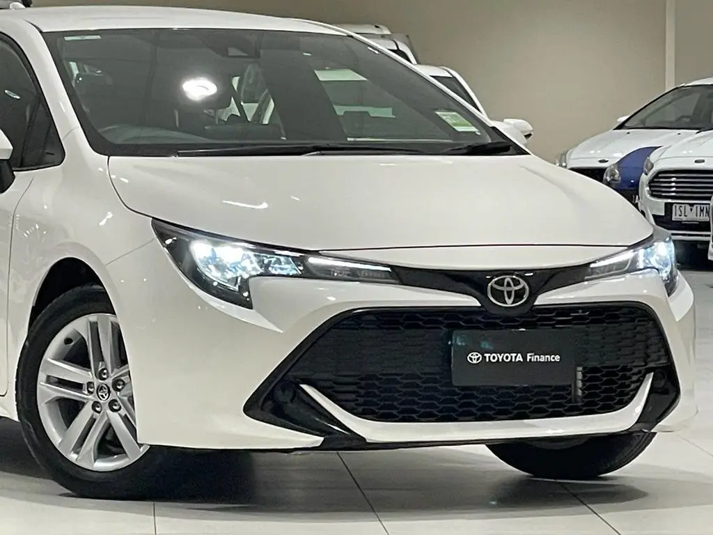 2021 Toyota Corolla Gallery Image 3