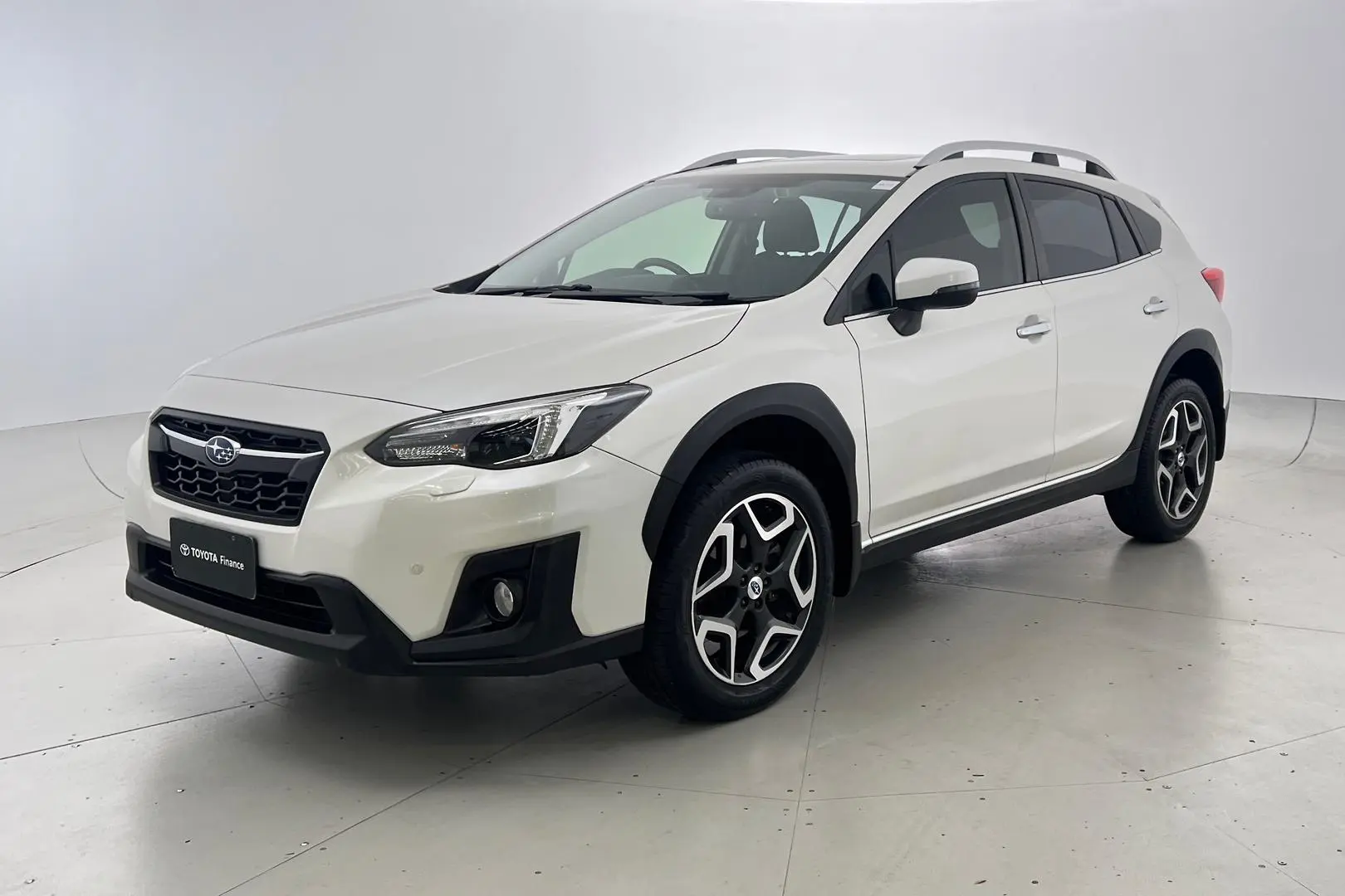 2017 Subaru XV Gallery Image 2