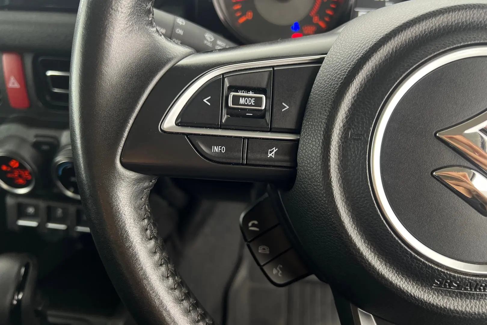 2021 Suzuki Jimny Gallery Image 18