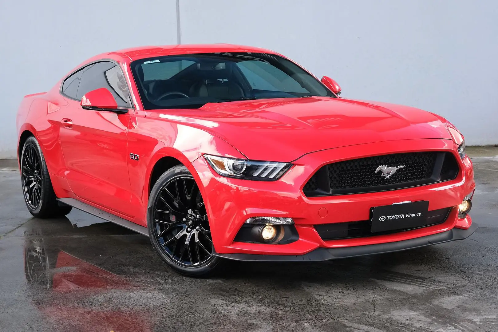 2016 Ford Mustang Gallery Image 1