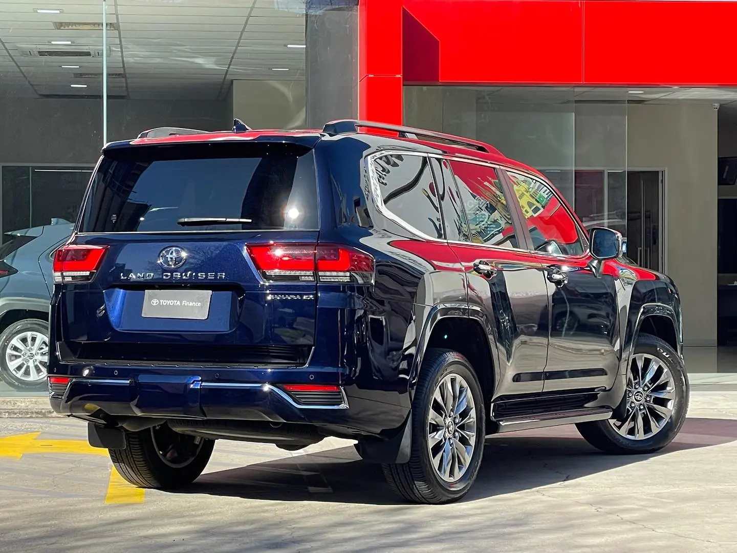 2024 Toyota Landcruiser Gallery Image 9
