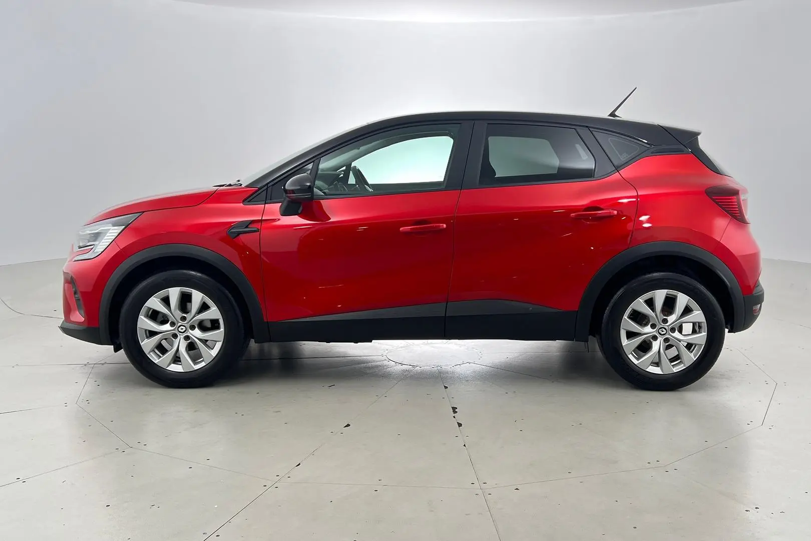 2022 Renault Captur Gallery Image 8