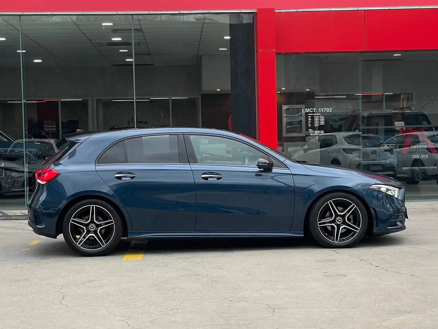 2022 Mercedes-Benz A-Class Gallery Image 2