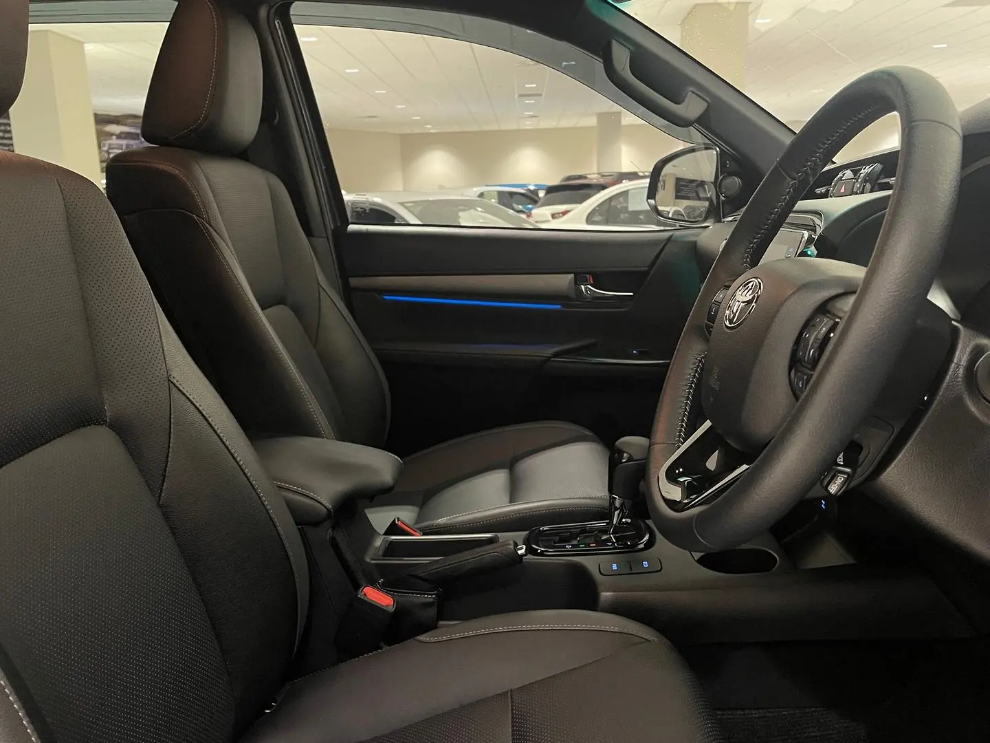 2022 Toyota Hilux Gallery Image 14