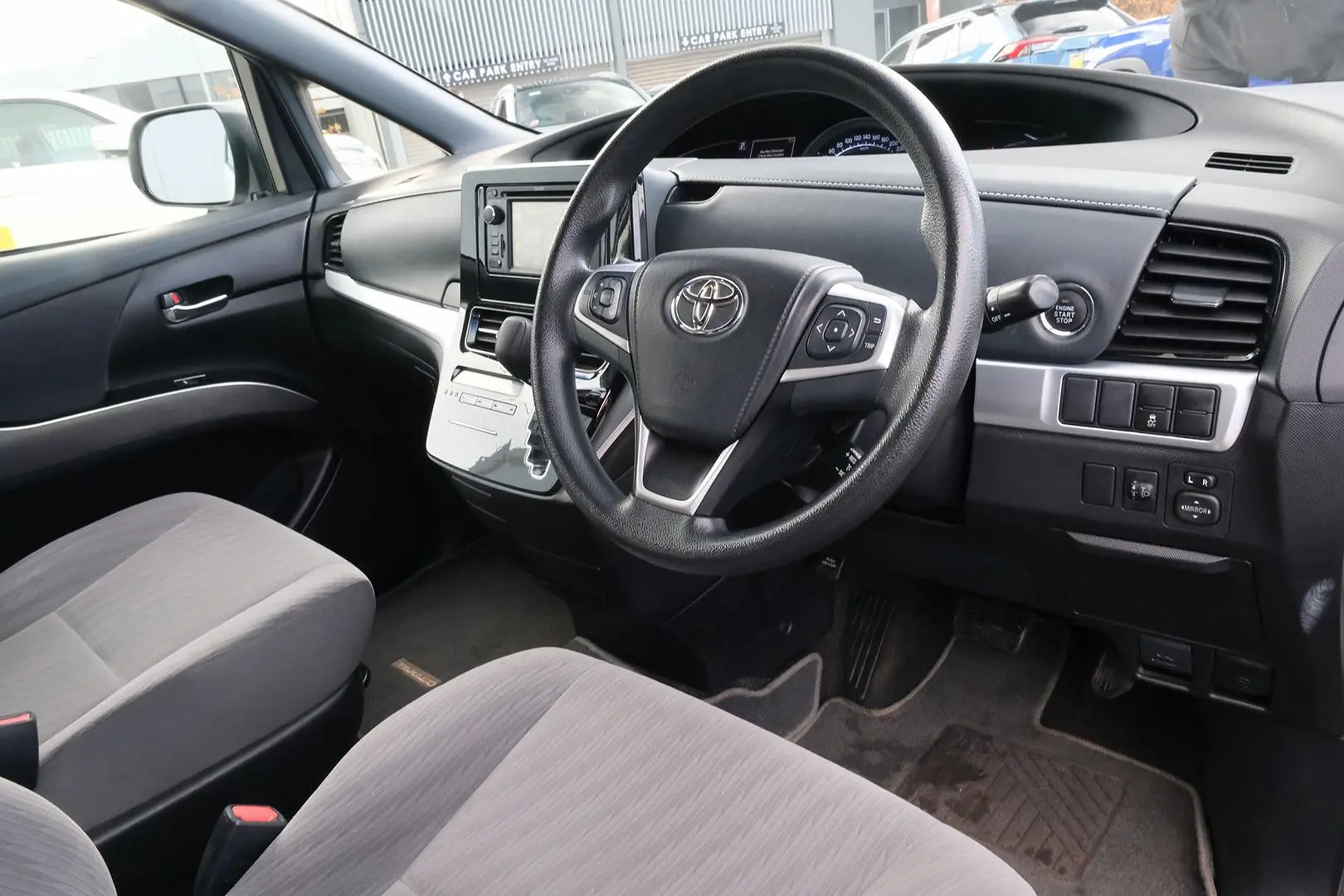 2017 Toyota Tarago Gallery Image 7