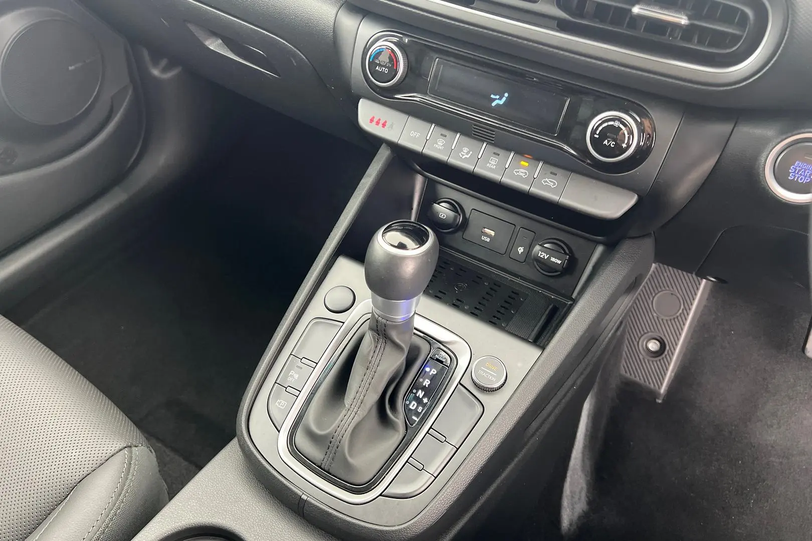 2023 Hyundai Kona Gallery Image 13