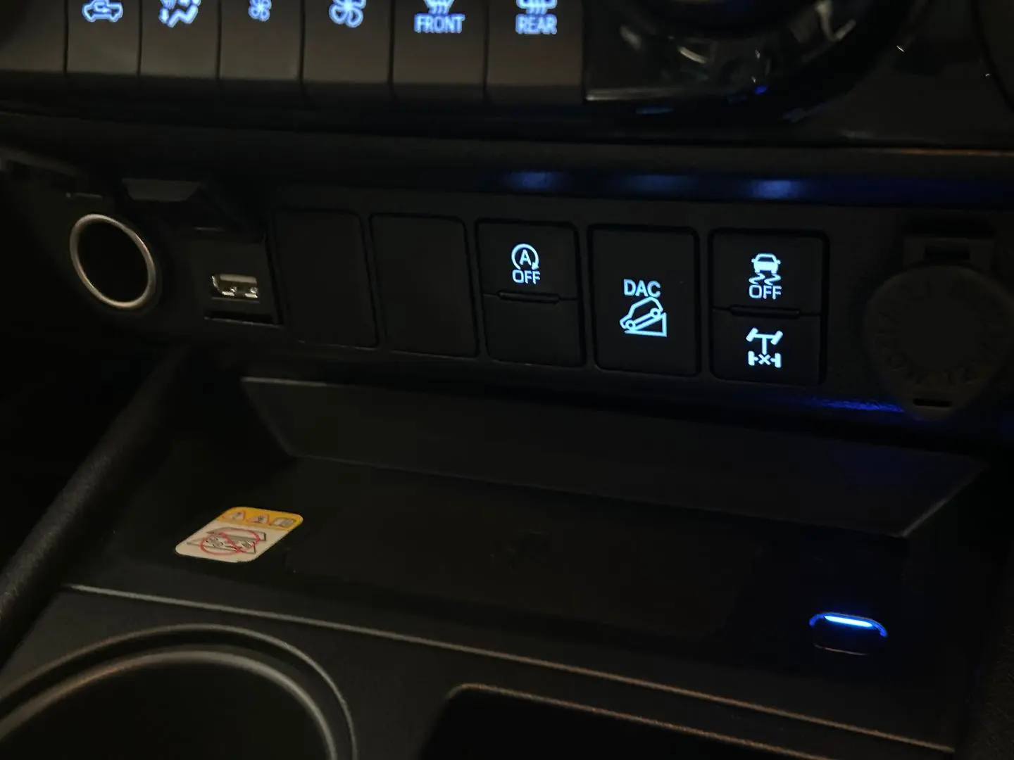 2024 Toyota Hilux Gallery Image 21