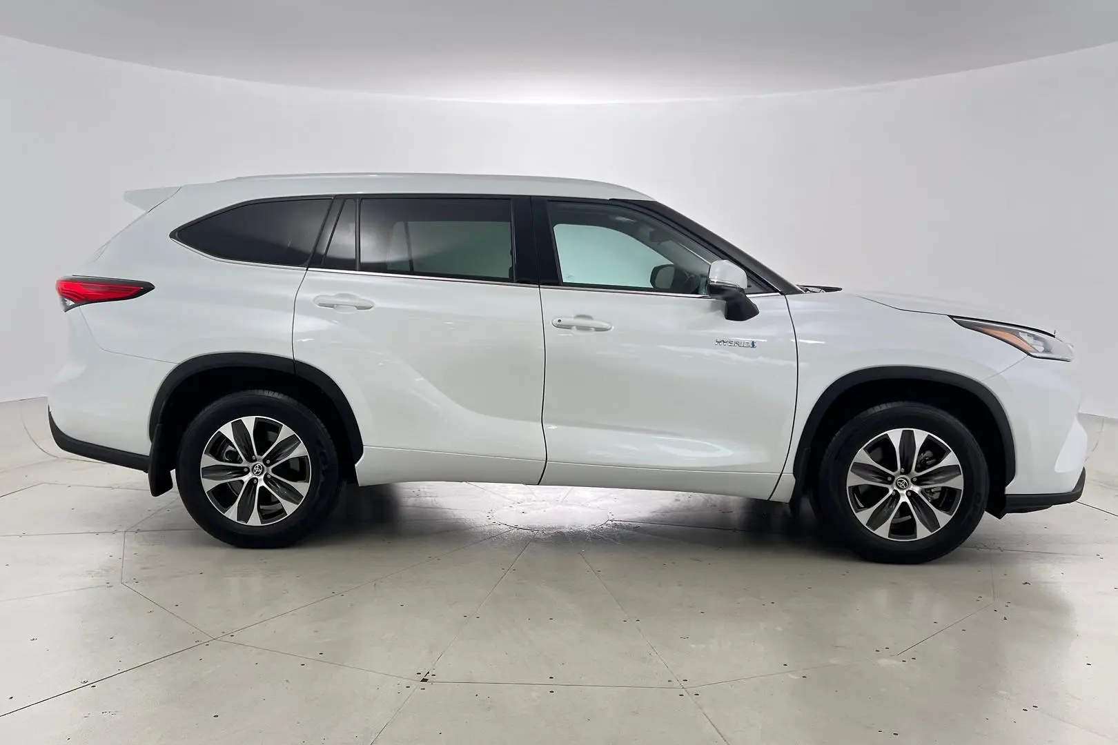 2022 Toyota Kluger Gallery Image 4