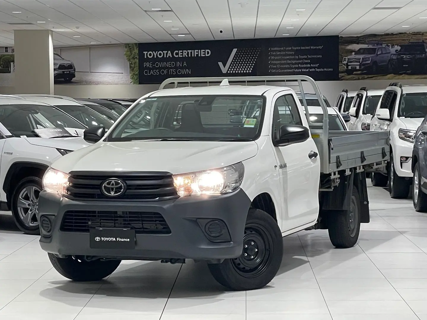 2023 Toyota Hilux Gallery Image 4