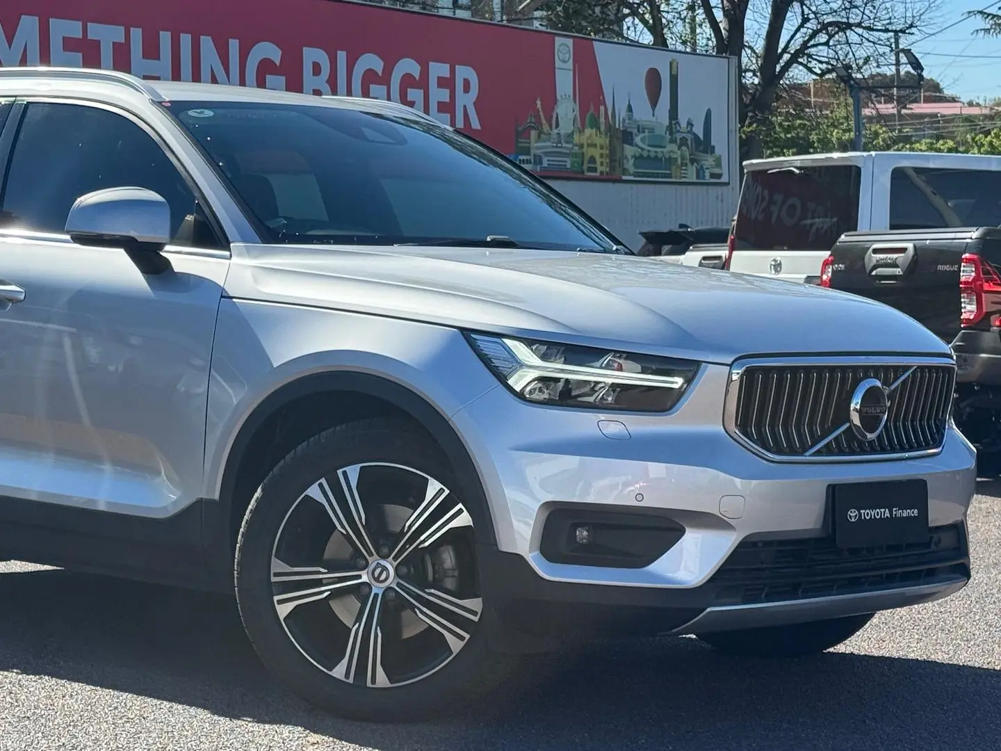 2018 Volvo XC40 Gallery Image 2