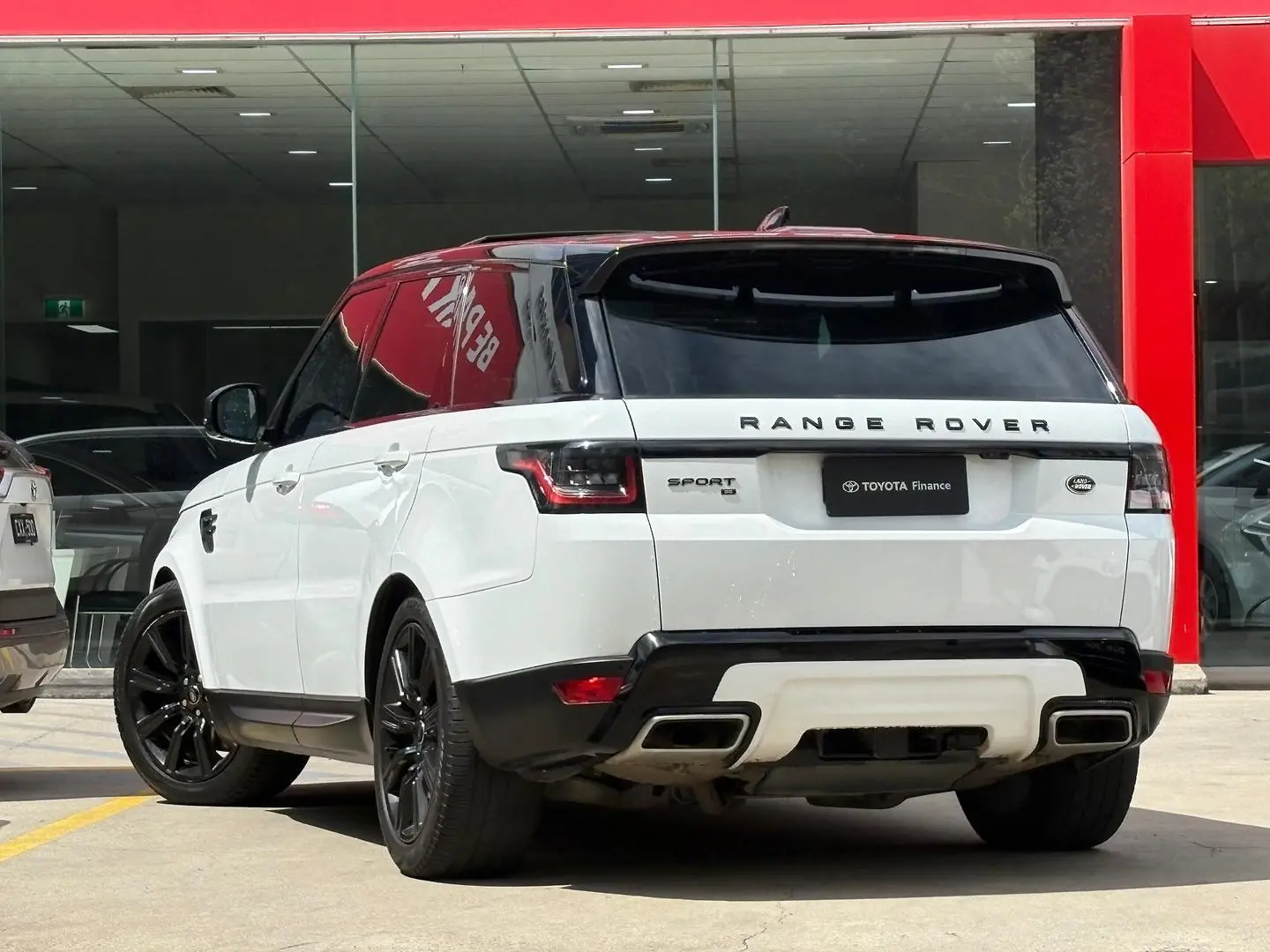 2021 Land Rover Range Rover Sport Gallery Image 12