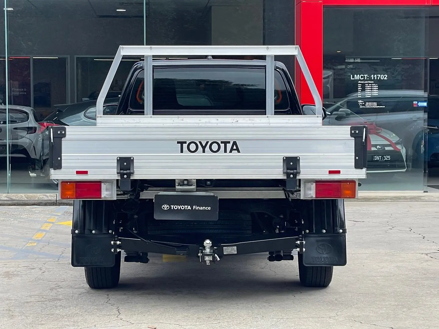 2023 Toyota Hilux Gallery Image 7