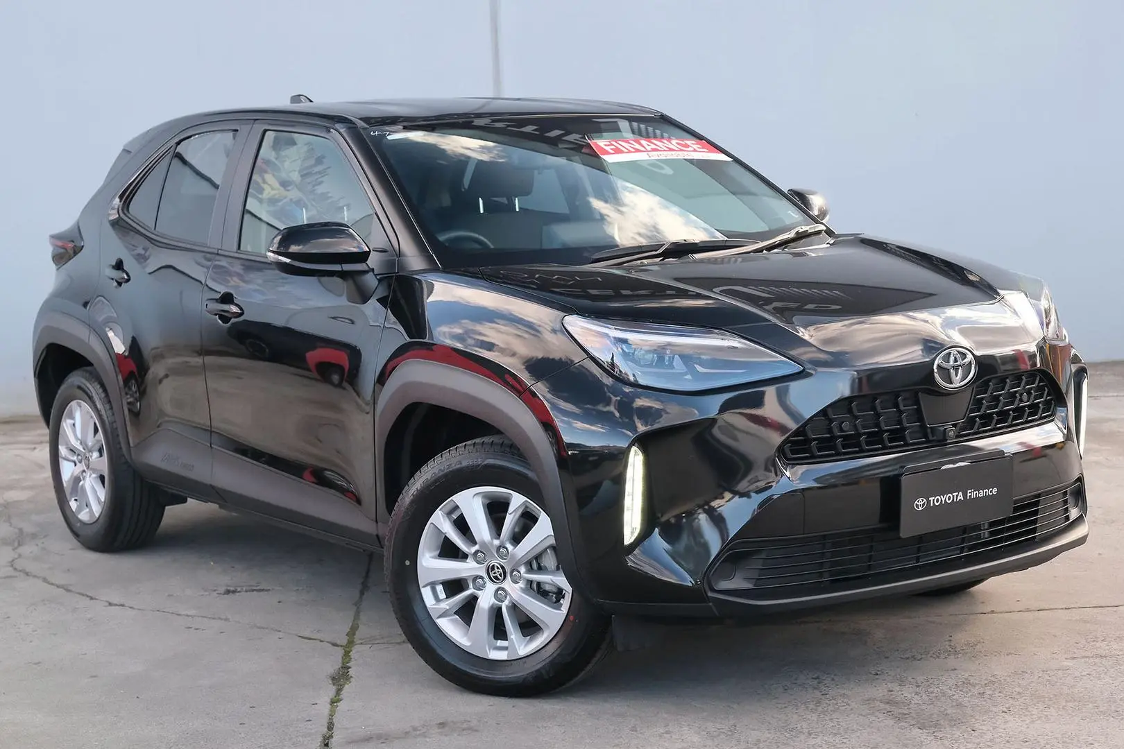 2023 Toyota Yaris Cross Gallery Image 1