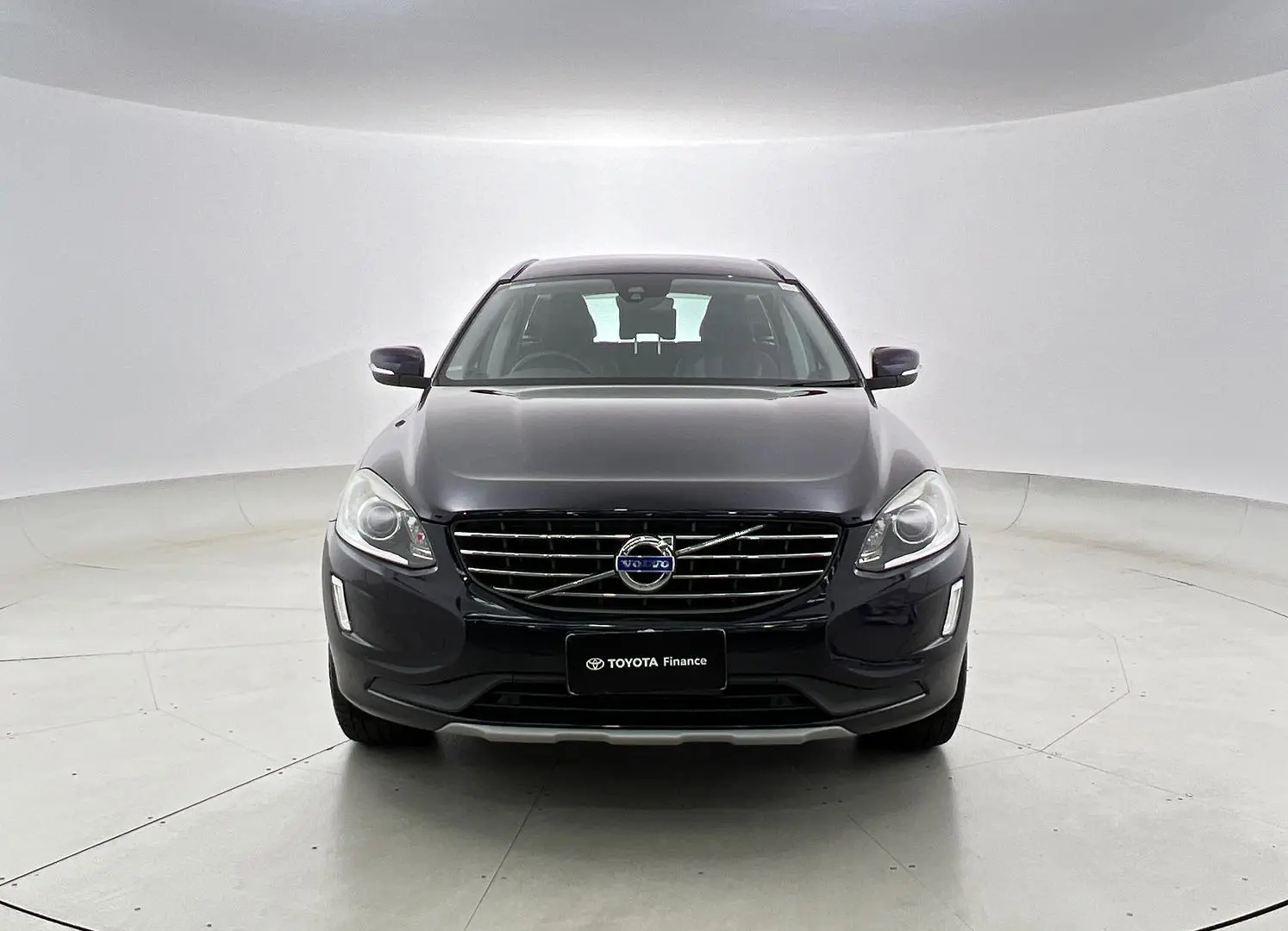 2015 Volvo XC60 Image 9