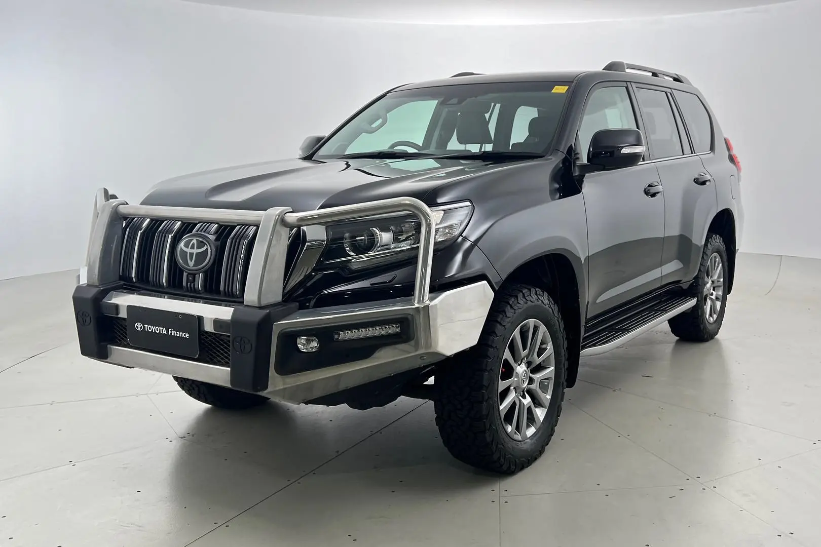 2018 Toyota Landcruiser Prado Gallery Image 9