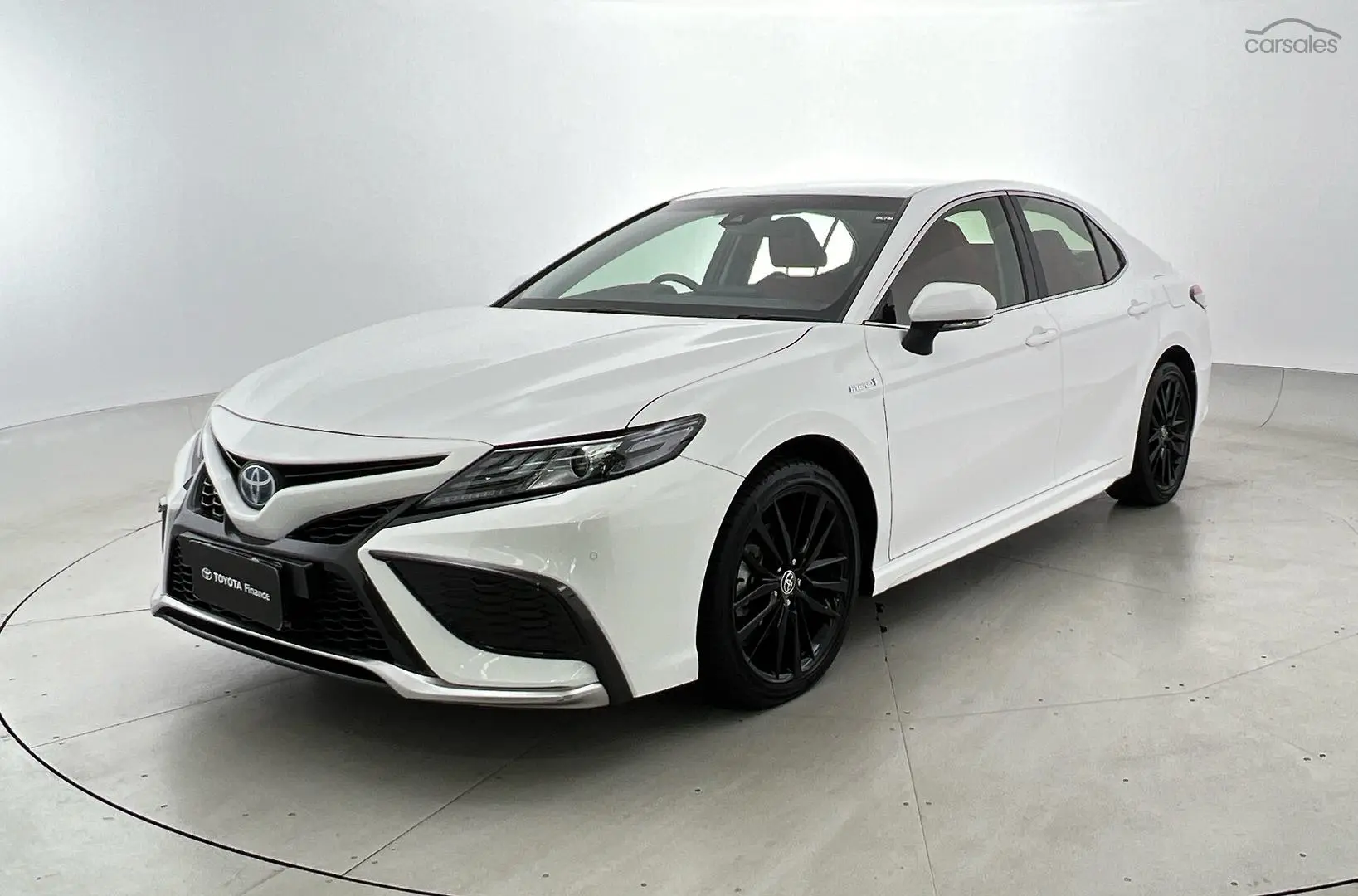 2023 Toyota Camry Image 3