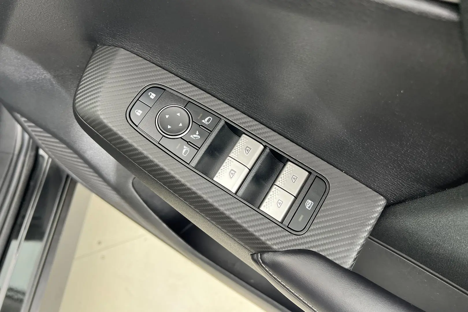 2022 Mitsubishi Outlander Gallery Image 14