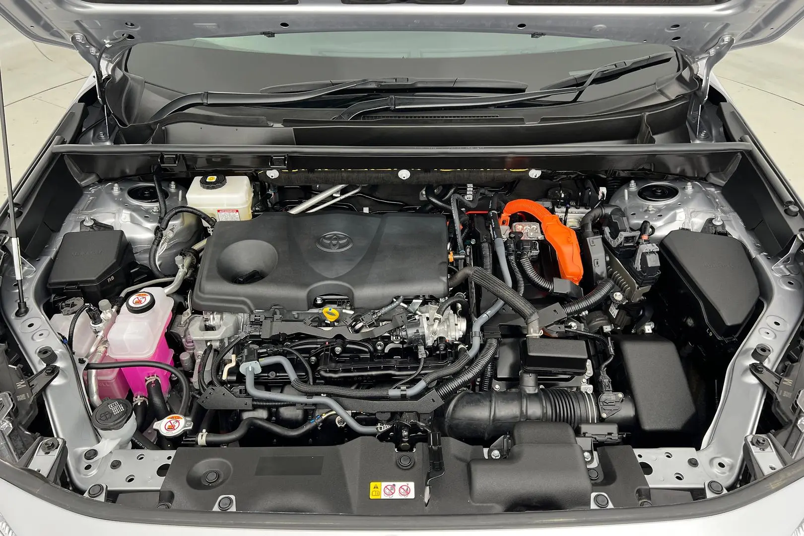 2024 Toyota RAV4 Gallery Image 14
