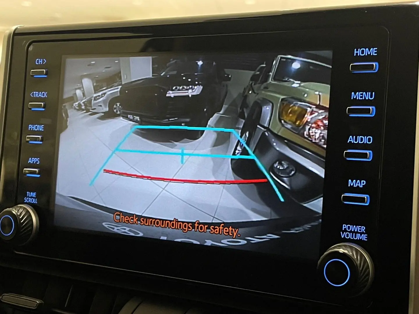 2022 Toyota RAV4 Gallery Image 17