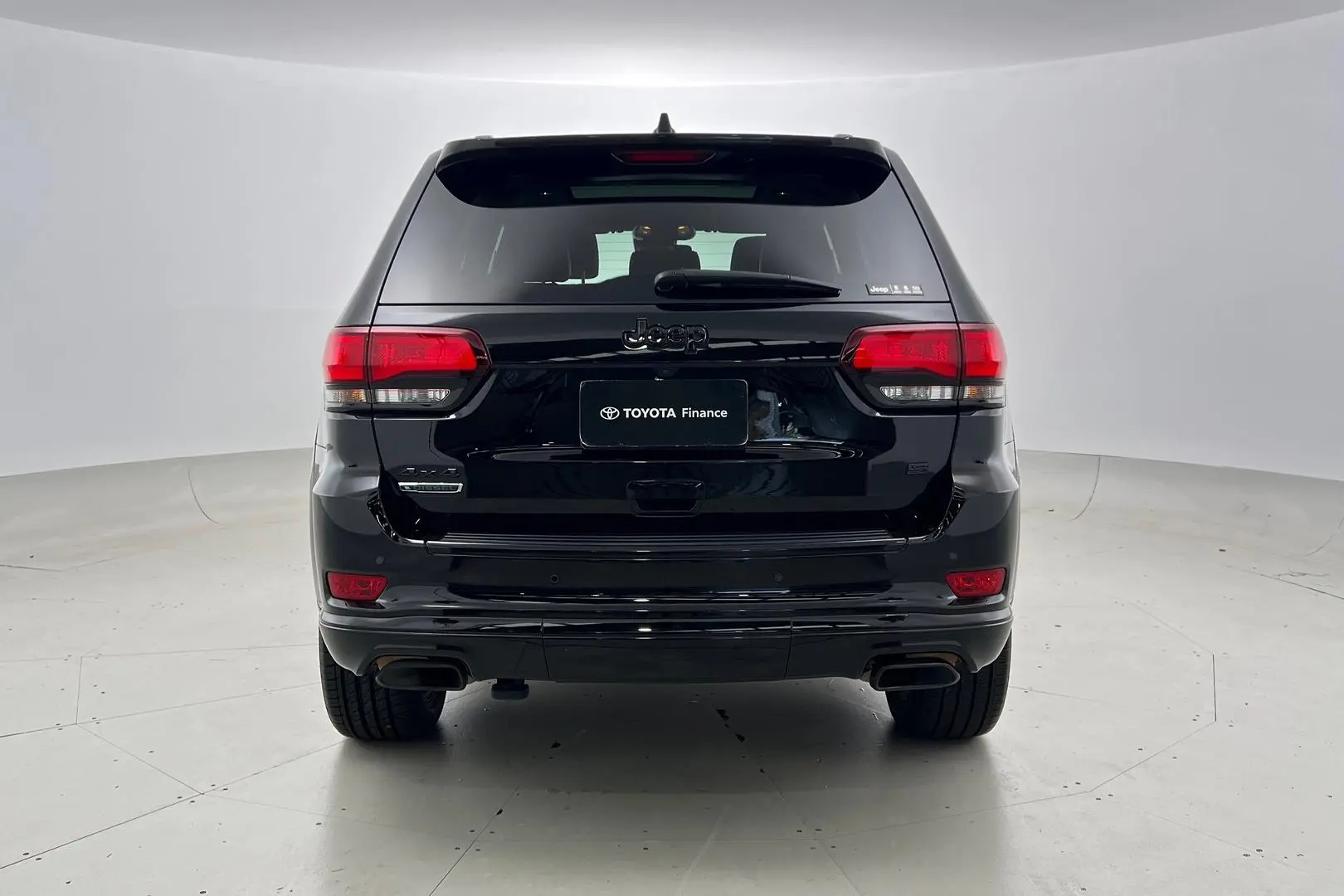 2021 Jeep Grand Cherokee Gallery Image 3