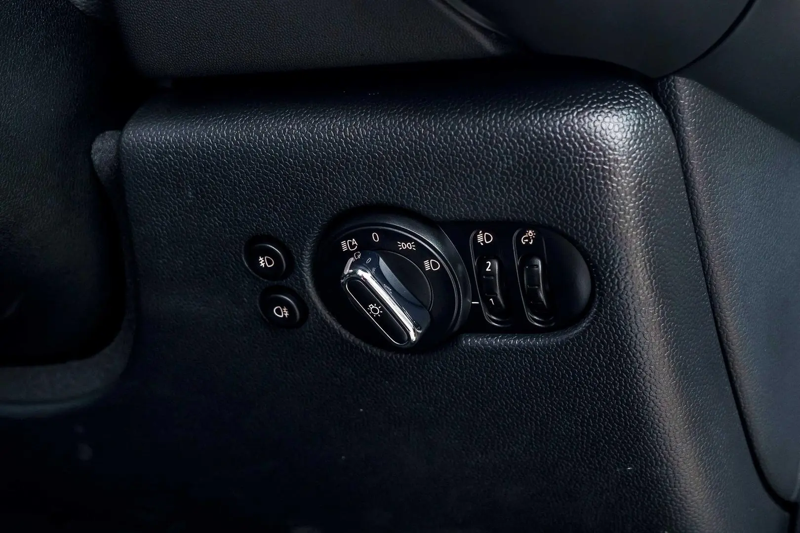 2019 MINI Hatch Gallery Image 17