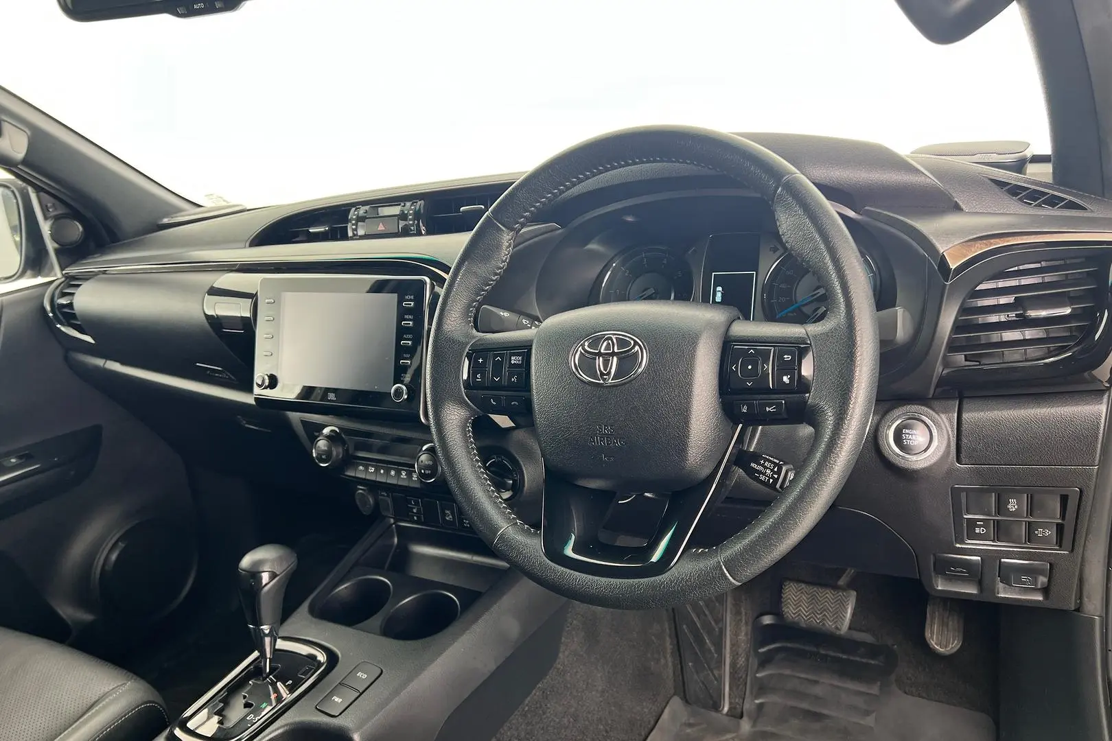 2021 Toyota Hilux Gallery Image 13