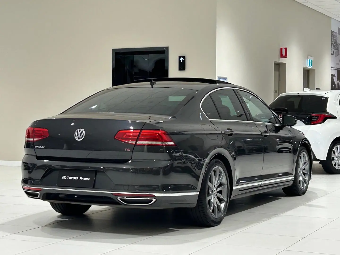 2018 Volkswagen Passat Gallery Image 11