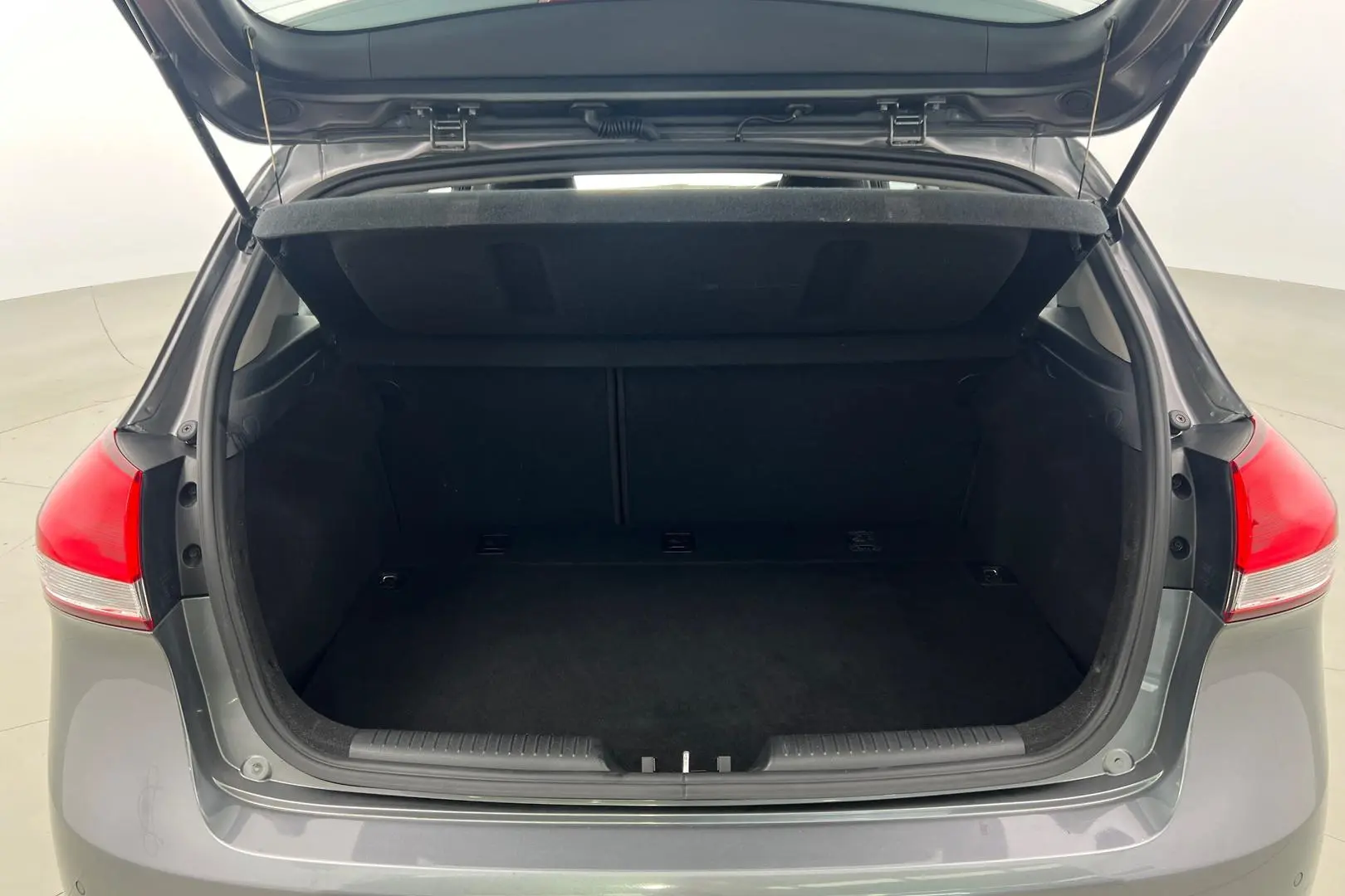 2017 Kia Cerato Gallery Image 19