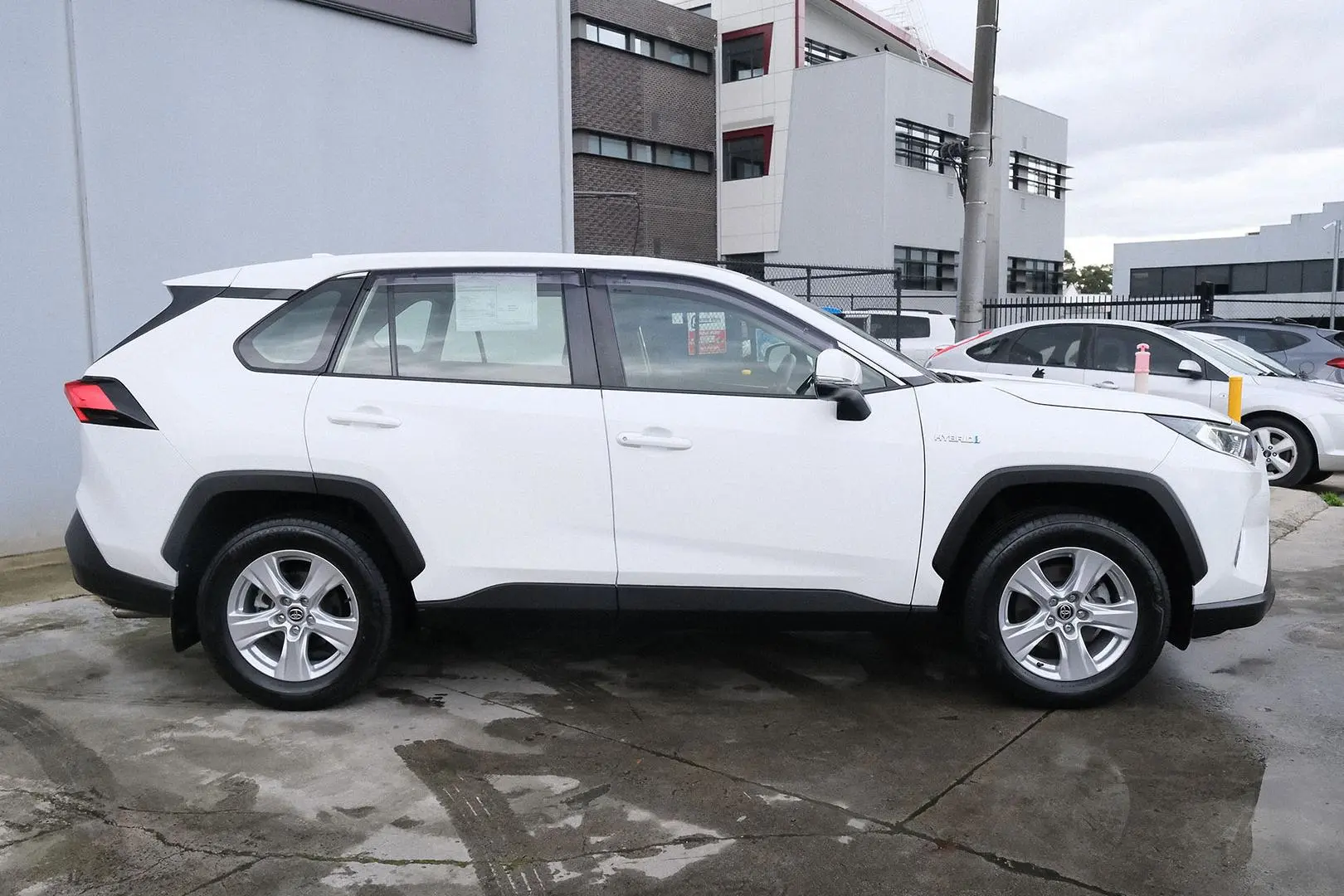 2021 Toyota RAV4 Gallery Image 5