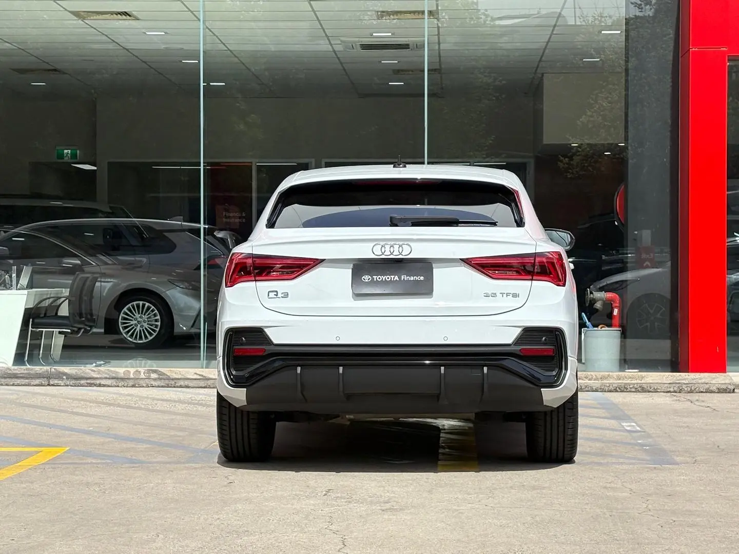 2020 Audi Q3 Gallery Image 9