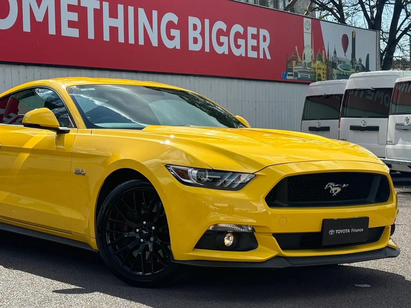 2017 Ford Mustang Image 2