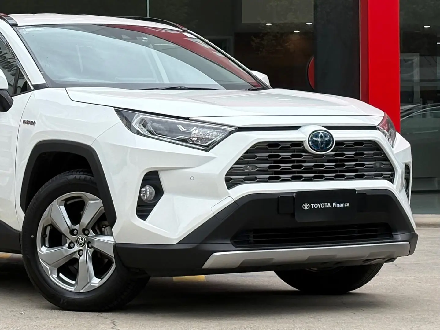 2021 Toyota RAV4 Gallery Image 3