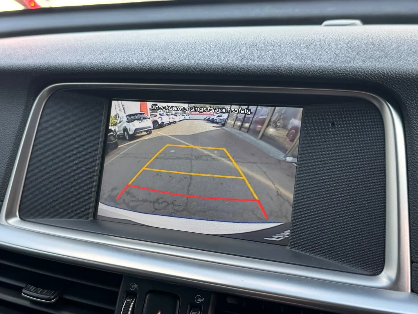 2020 Kia Optima Gallery Image 18