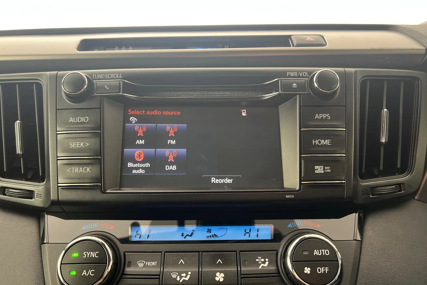 2018 Toyota RAV4 Gallery Image 14