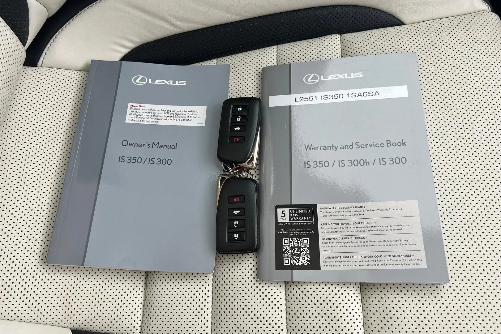 2021 Lexus IS Gallery Image 22