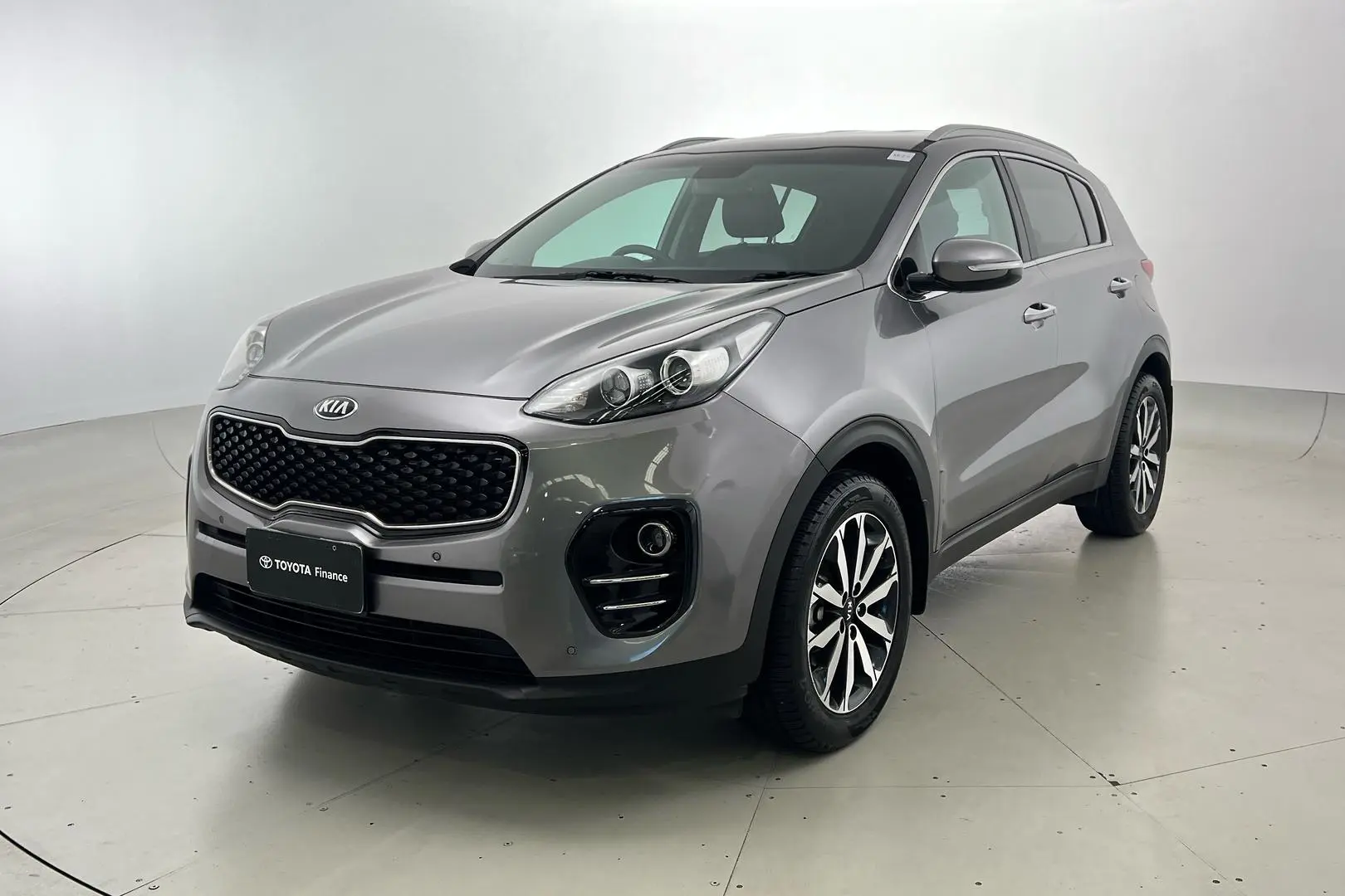 2017 Kia Sportage Gallery Image 2