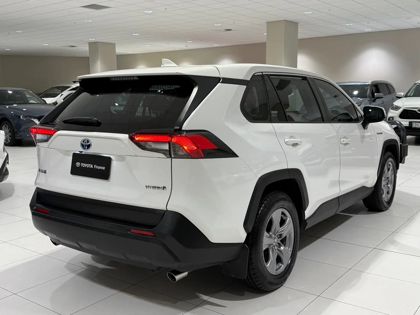 2022 Toyota RAV4 Gallery Image 10